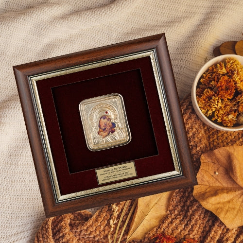 Икона на Света Богородица - инспирирана од манастирот Св. Наум, Охрид