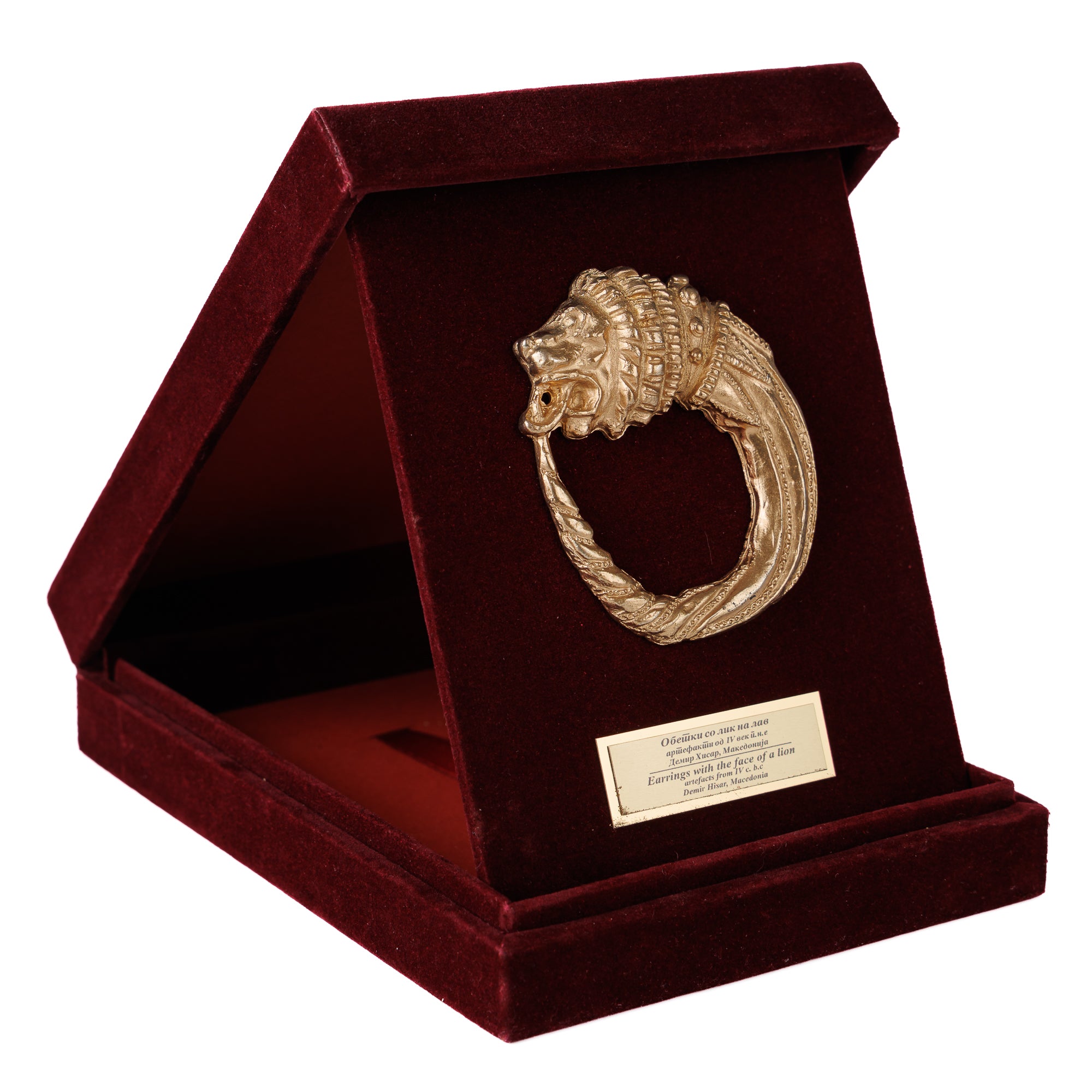 Earring with the Face of a Lion – A Symbol of Strength and Heritage