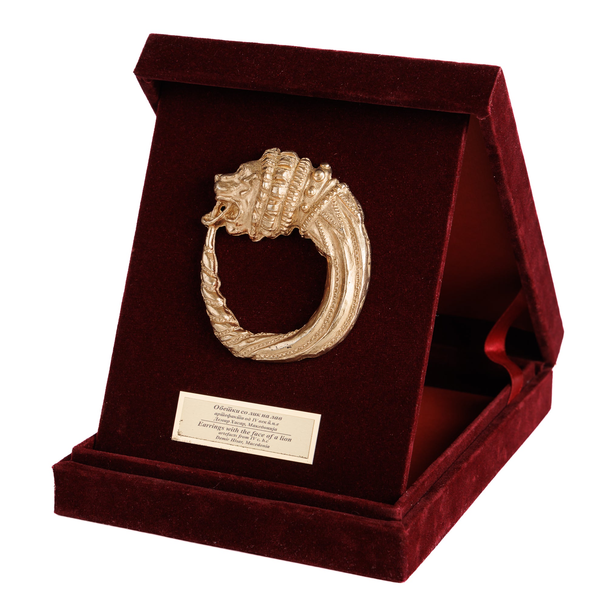 Earring with the Face of a Lion – A Symbol of Strength and Heritage